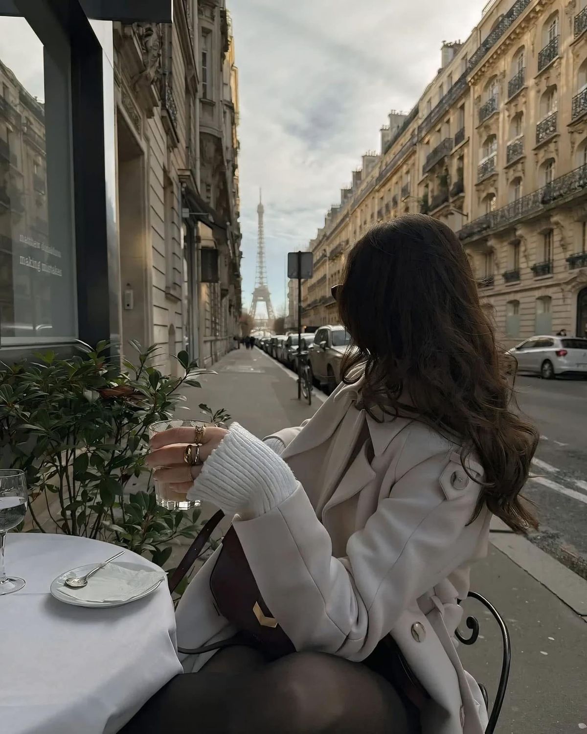 Người Không Còn Liên Quan