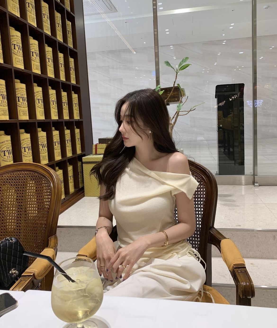 Khi Phụ Nữ Tỉnh Giấc