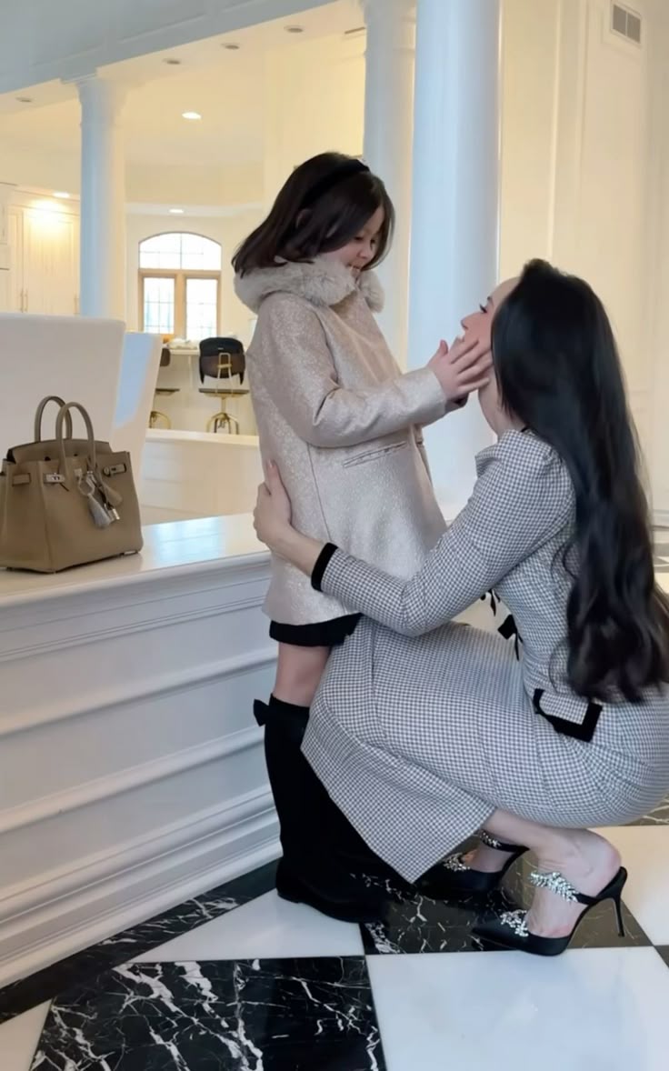 Sau động đất, tôi ký hợp đồng trọng sinh với hệ thống.