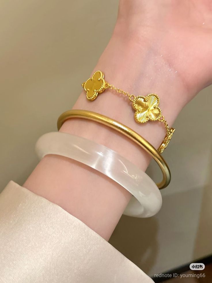 Chiếc Vòng Vàng Định Mệnh