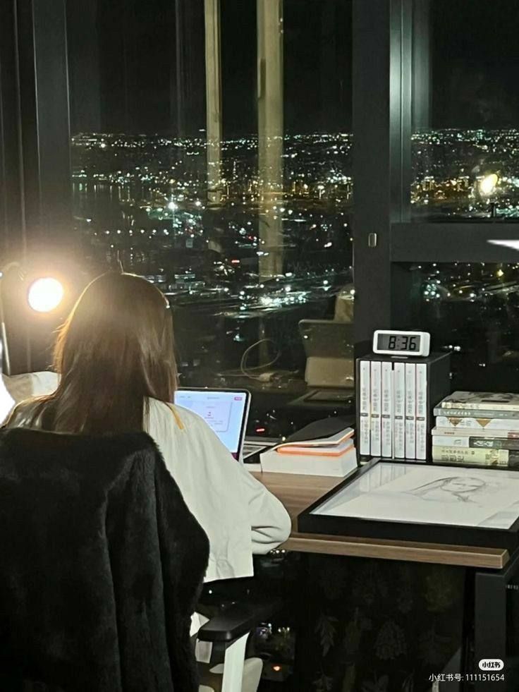 Nữ Hàng Xóm Đổ Tội Tôi Khiến Cô Ấy Sảy Thai Vì Wi-Fi