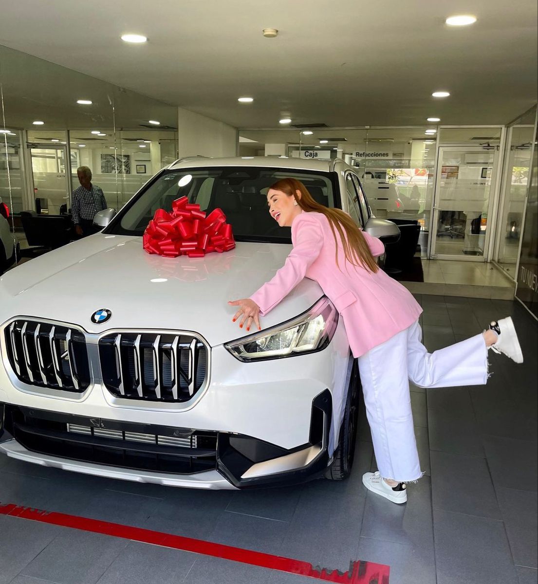 Người Phụ Nữ Nắm Vững Tay Lái